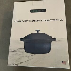 Blue Cast Aluminum Stockpot with Lid - 5 Quart